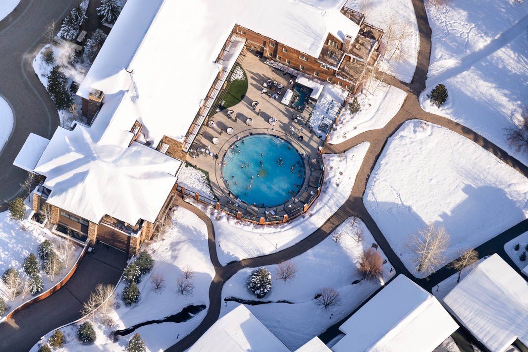 Photography by Gray Malin of Après Ski, Sun Valley Lodge
