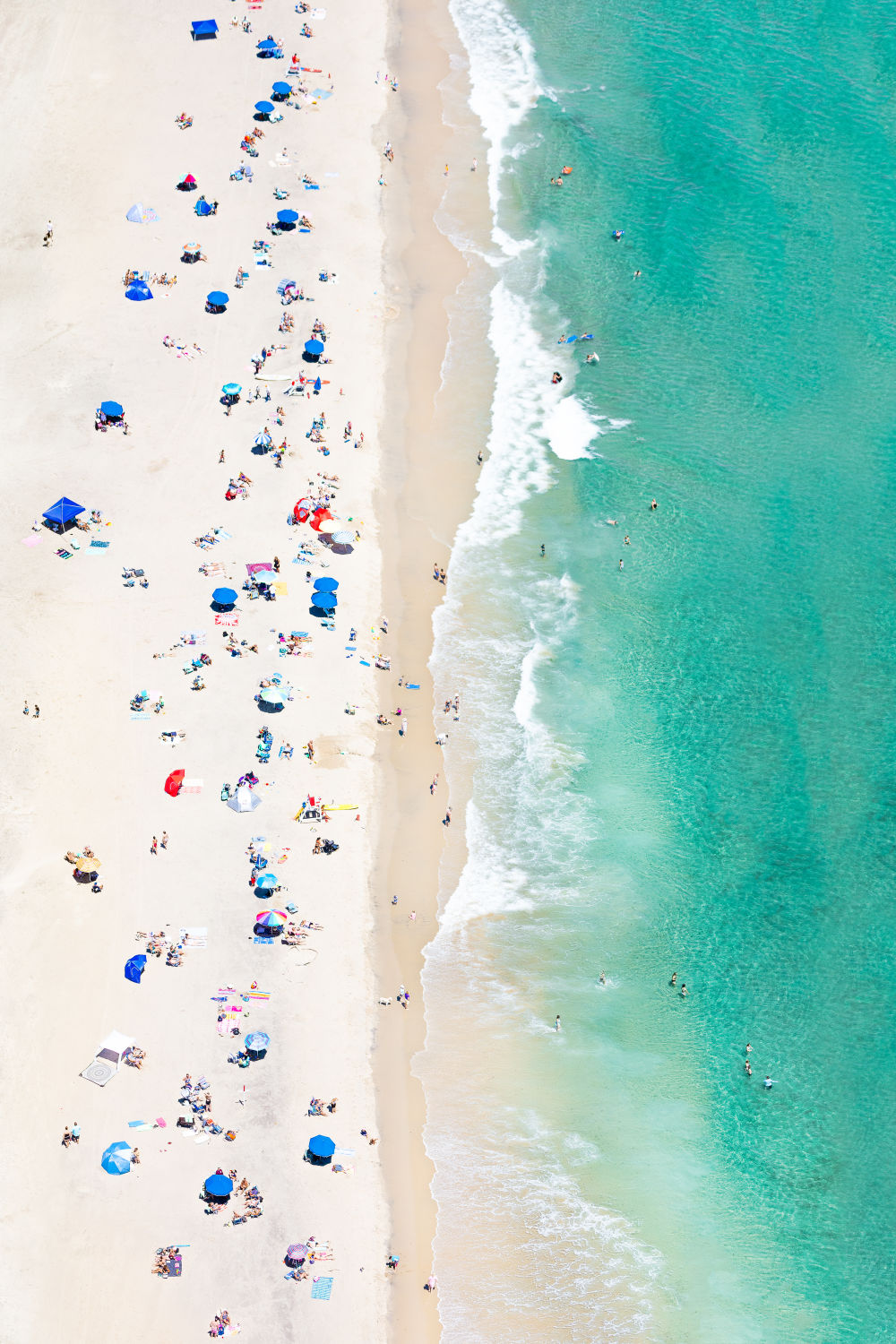 Photography by Gray Malin of Crescent Beach Vertical, Block Island