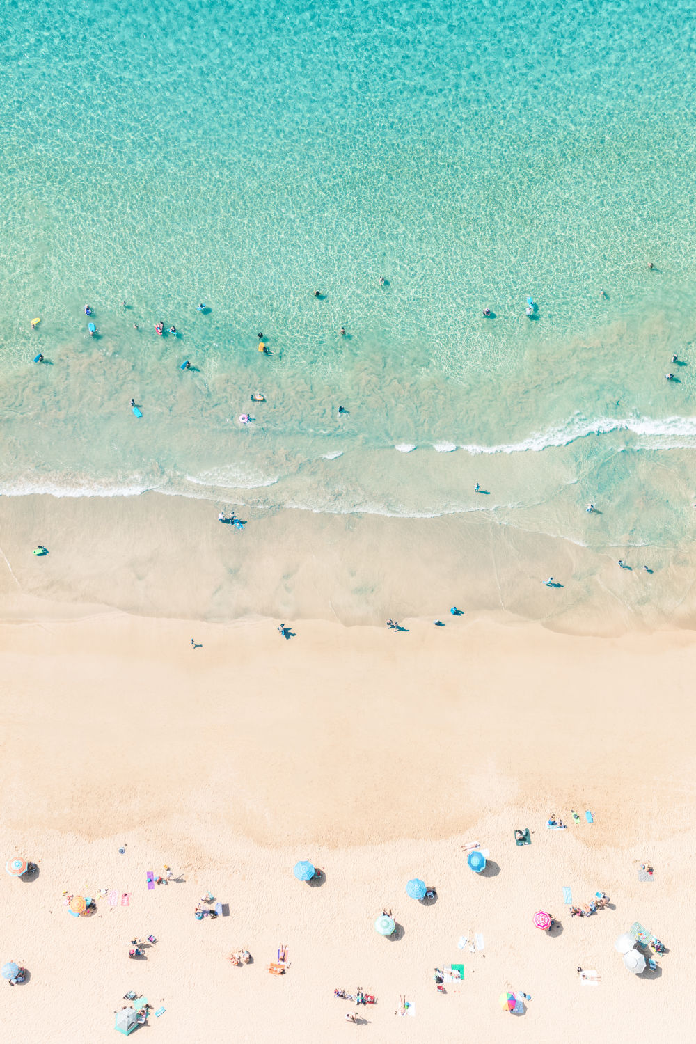 Photography by Gray Malin of Hawai'i Beach