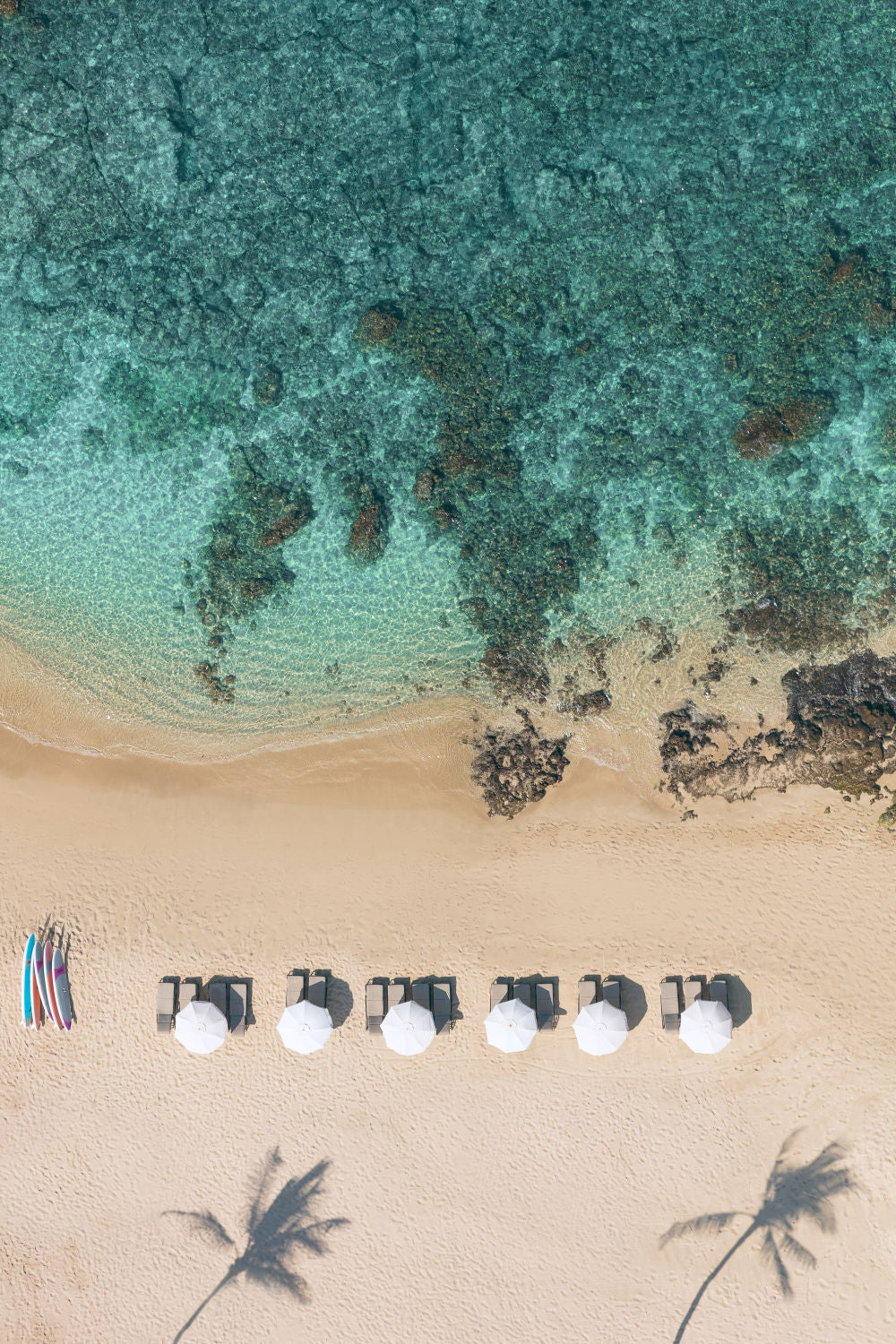 Photography by Gray Malin of Kua Bay Umbrellas, Vertical