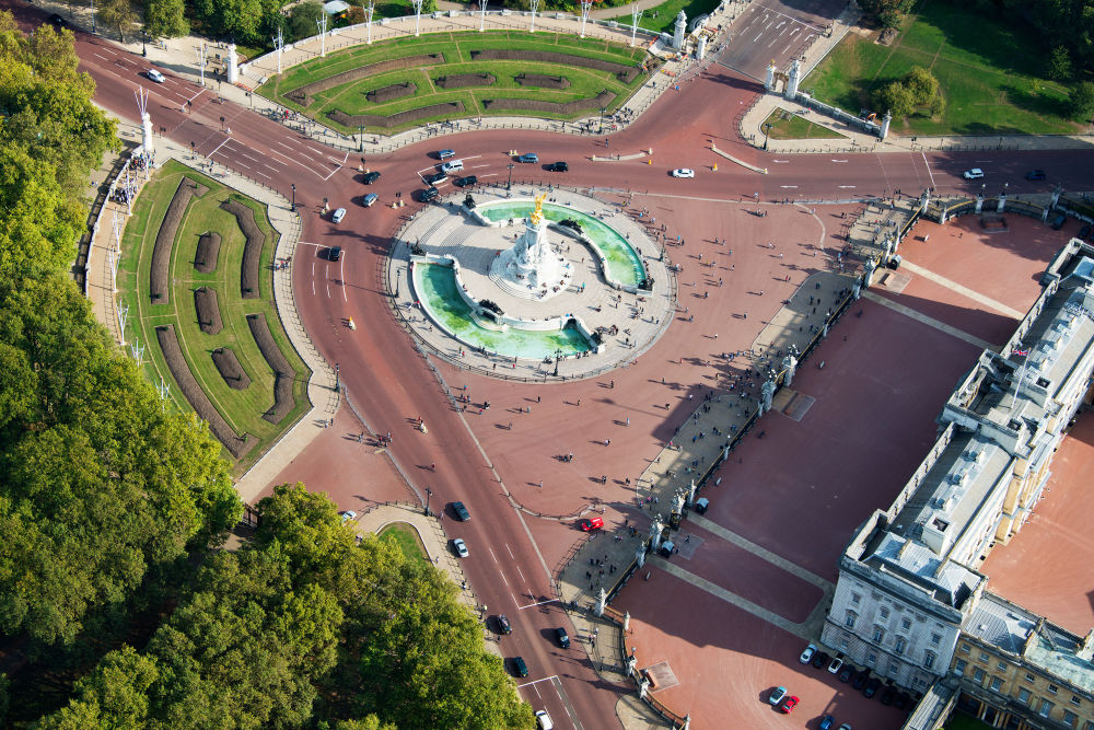 Photography by Gray Malin of Buckingham Palace