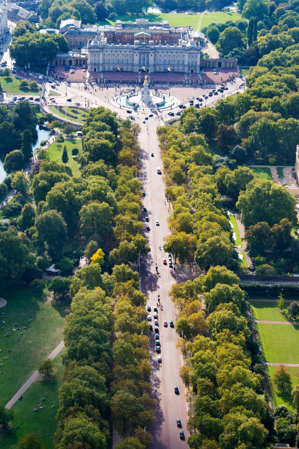 Photography by Gray Malin of The Mall, Buckingham Palace