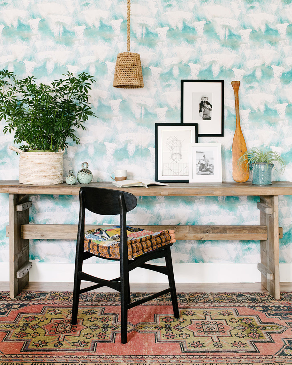 The Modern Day Guide on How to Use Wallpaper