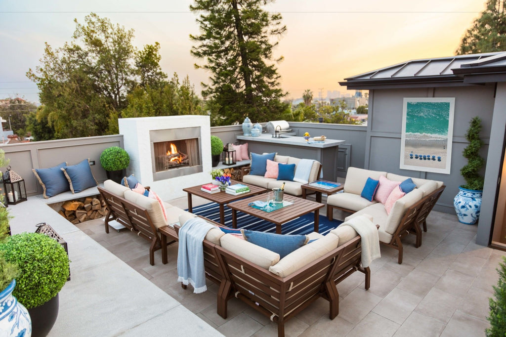 How to Create the Ultimate Outdoor Living Room