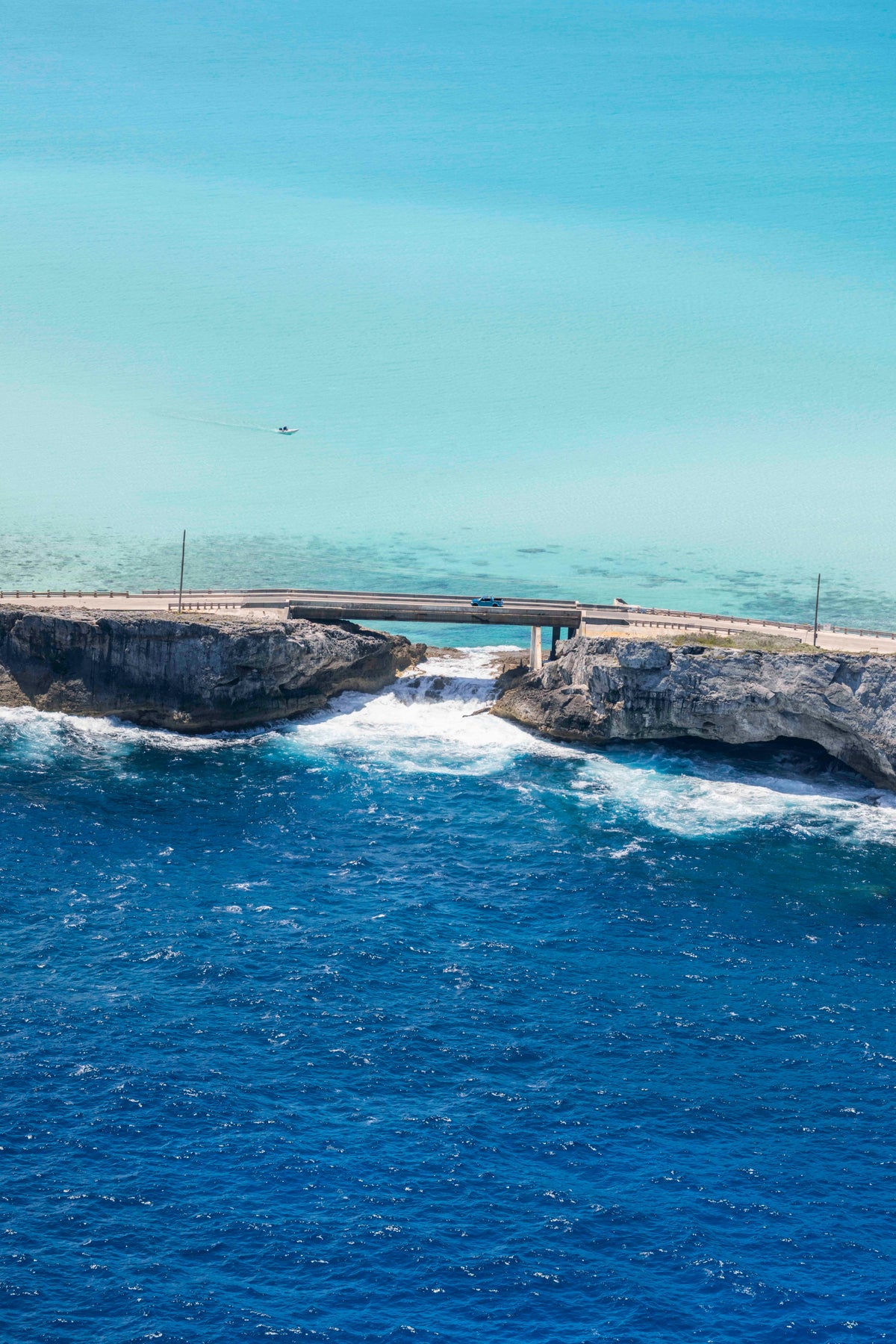 Glass Window Bridge Drive Vertical, Eleuthera, Bahamas