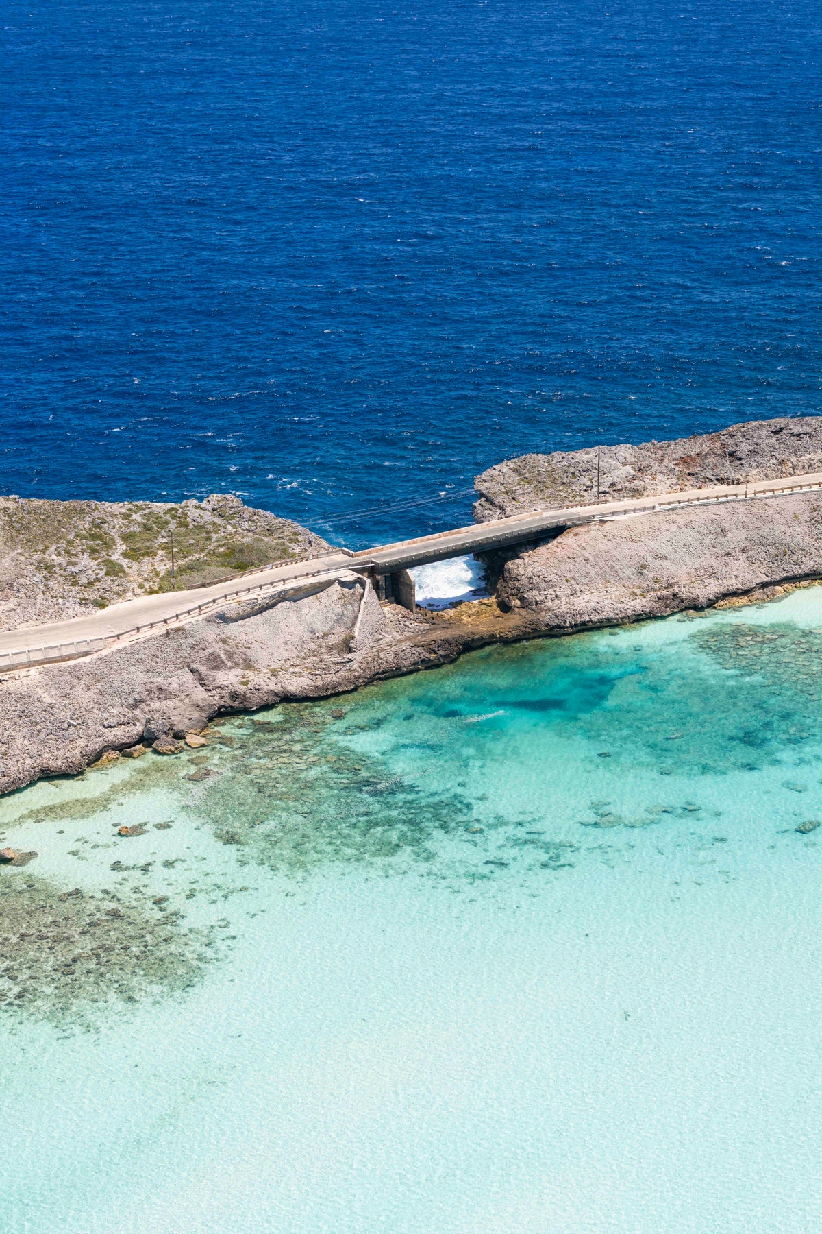 Glass Window Bridge Vertical, Eleuthera, Bahamas