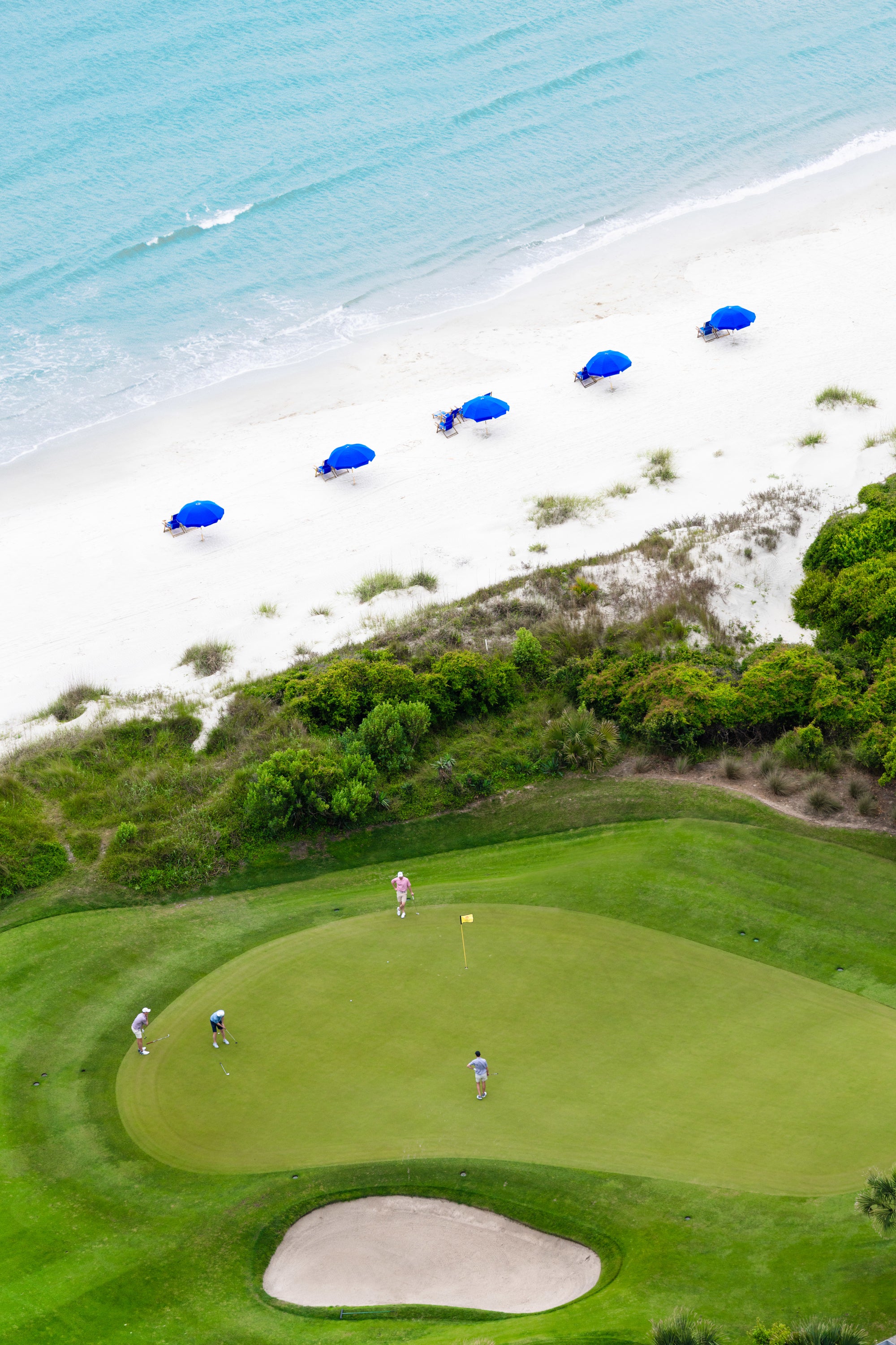 Hole 16 Green, Turtle Point Golf Course, Kiawah Island – Gray Malin