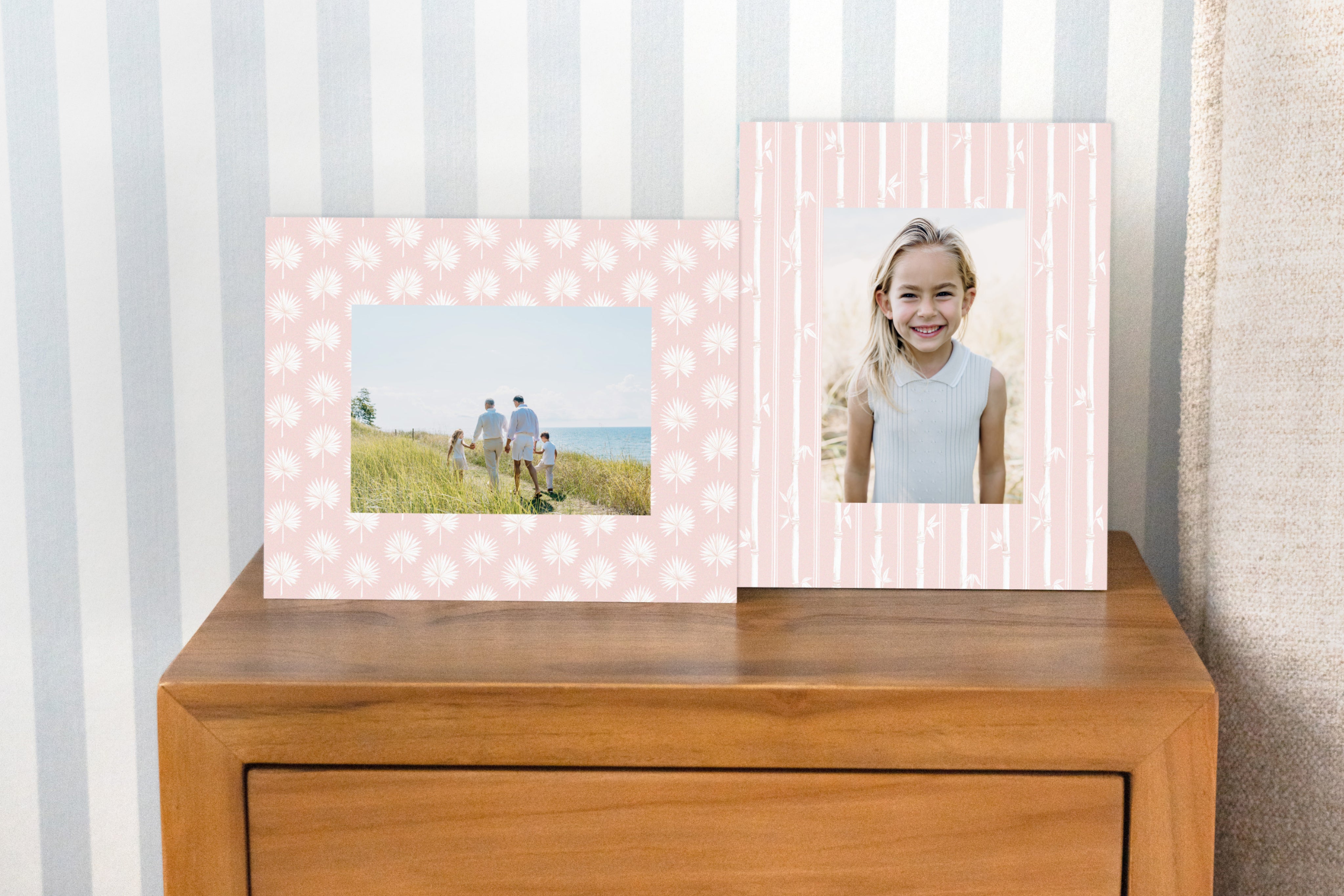The Isla Palm Horizontal Picture Frame - Coral Pink