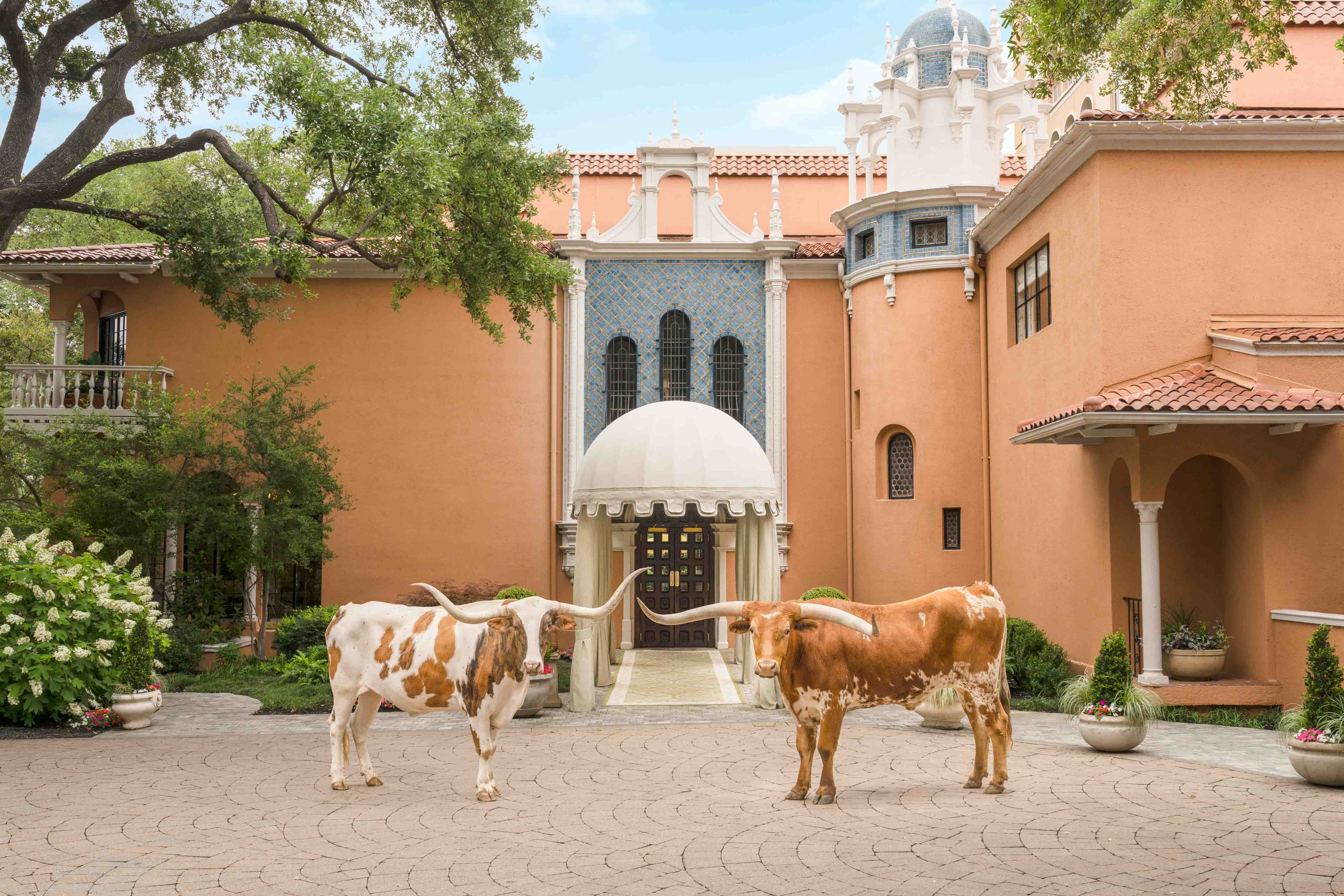 Two Longhorns, The Mansion Restaurant