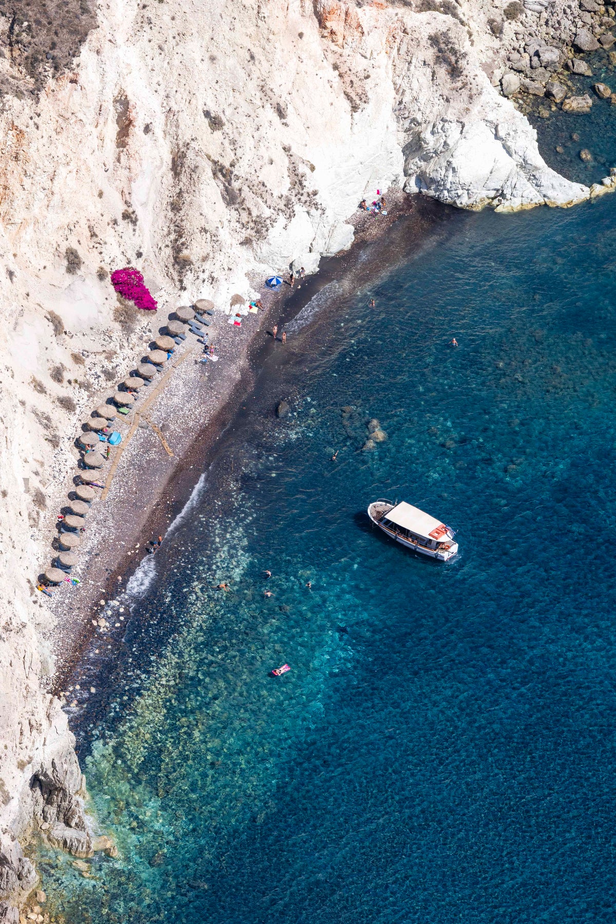 White Beach Vertical, Santorini