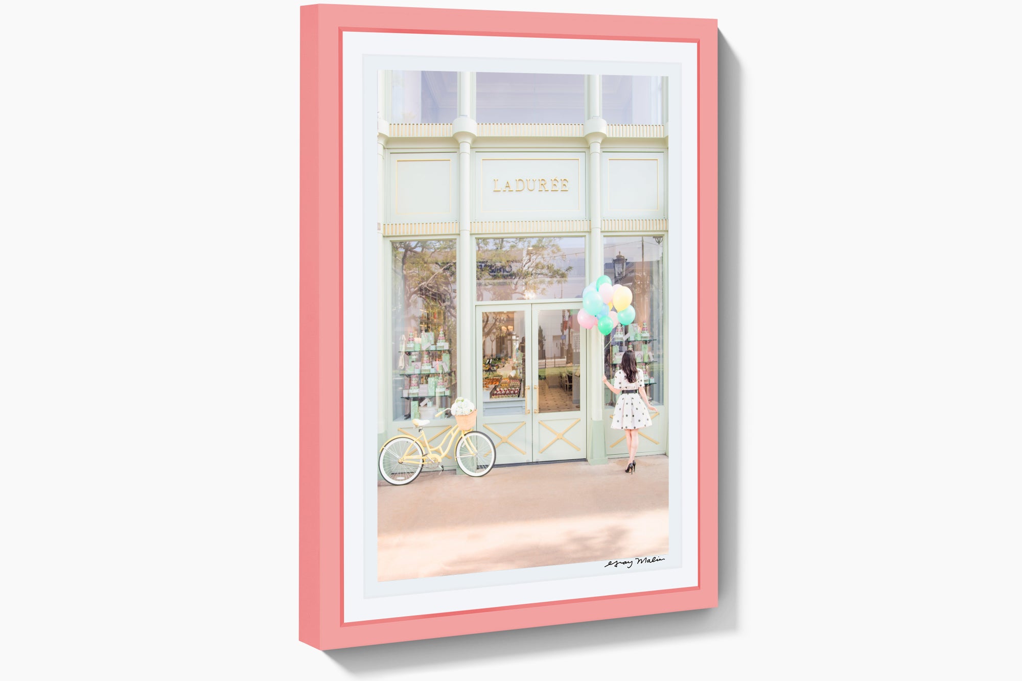 Mademoiselle Ladurée, Pink Frame