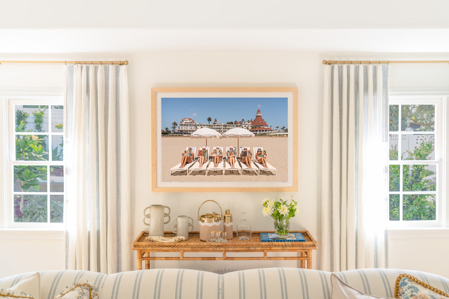 The Sunbathers, Hotel del Coronado