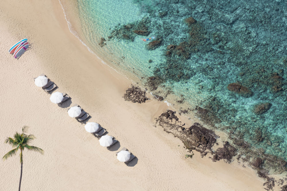 Photography by Gray Malin of Kua Bay Umbrellas