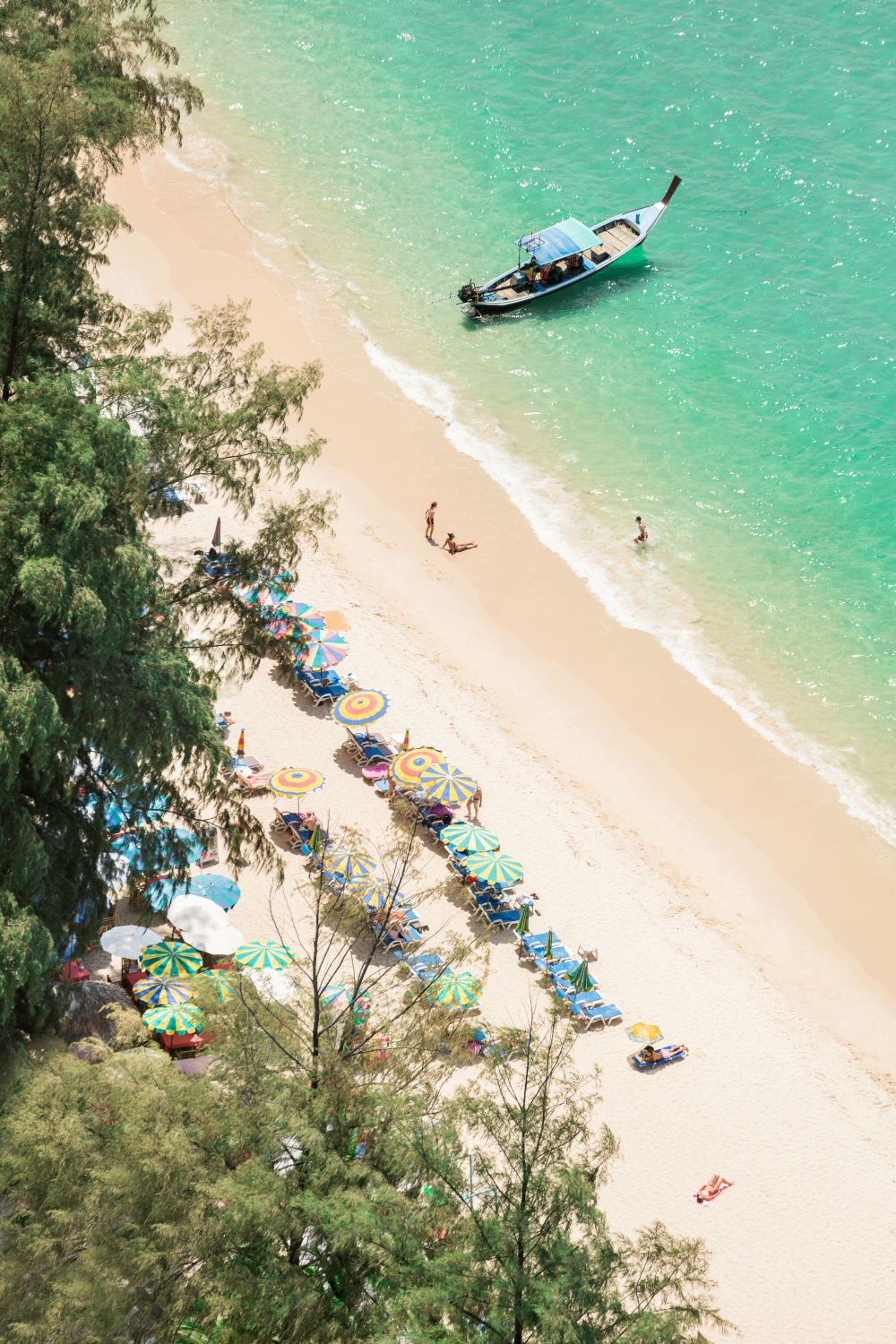 Layan Beach Vertical, Thailand