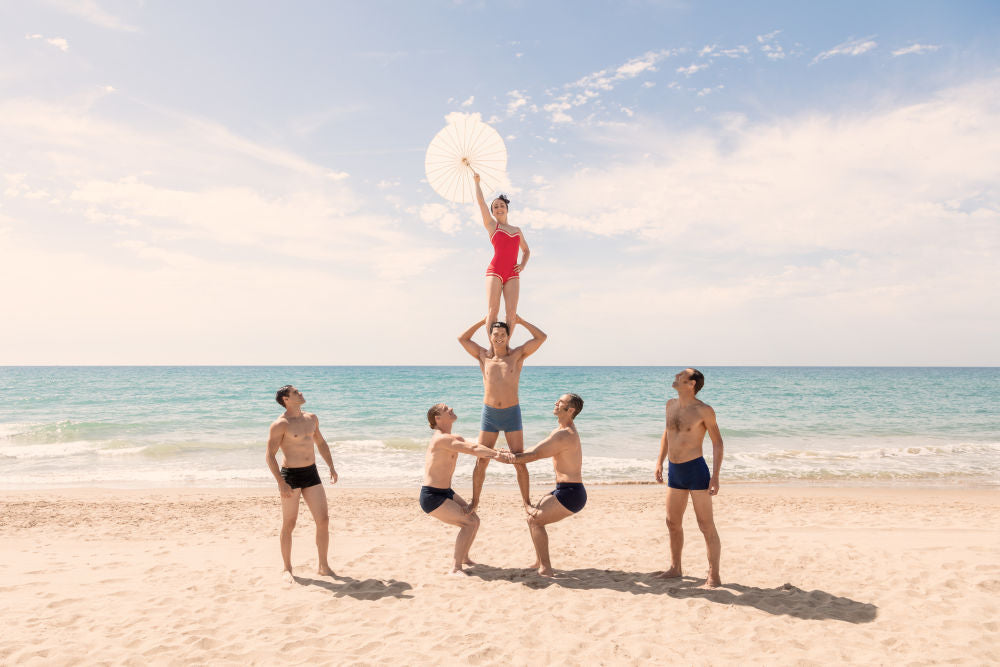 Seaside Performers