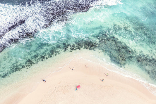 The Pink Umbrella, Hawaii